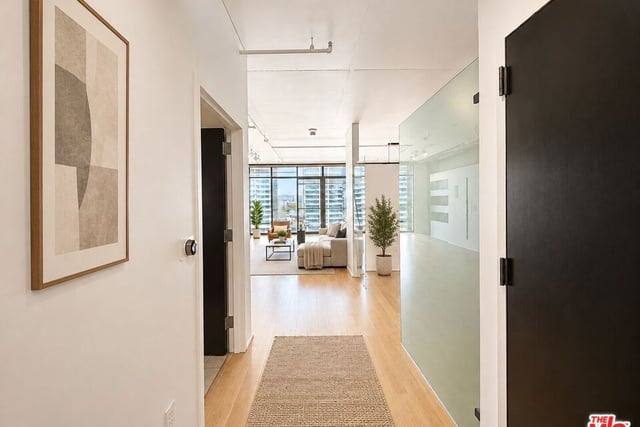 1100 S Hope Street 1510, Los Angeles, CA 90015 — photo 3 of 24
