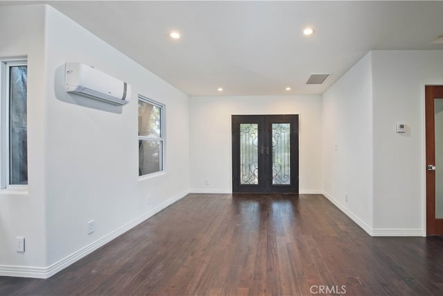 12413 Westminster Avenue, Los Angeles, CA 90066 — photo 7 of 37