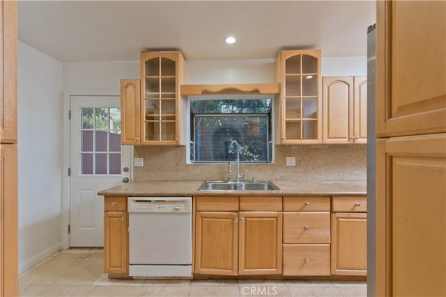 12413 Westminster Avenue, Los Angeles, CA 90066 — photo 8 of 37