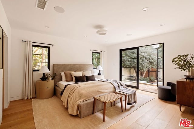 735 N Orlando Avenue, Los Angeles, CA 90069 — photo 13 of 21