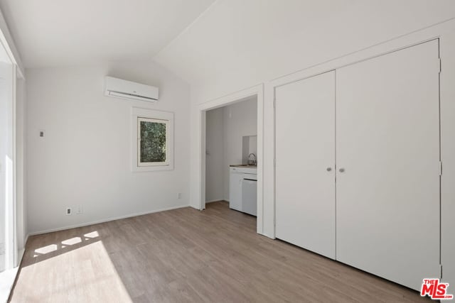 2213 Arizona Avenue, Santa Monica, CA 90404 — photo 18 of 22
