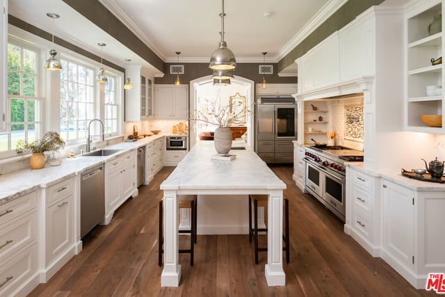 773 Amalfi Drive, Pacific Palisades, CA 90272 — photo 4 of 20