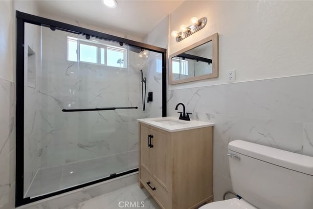 8132 Hatillo, Los Angeles, CA 91306 — photo 17 of 28