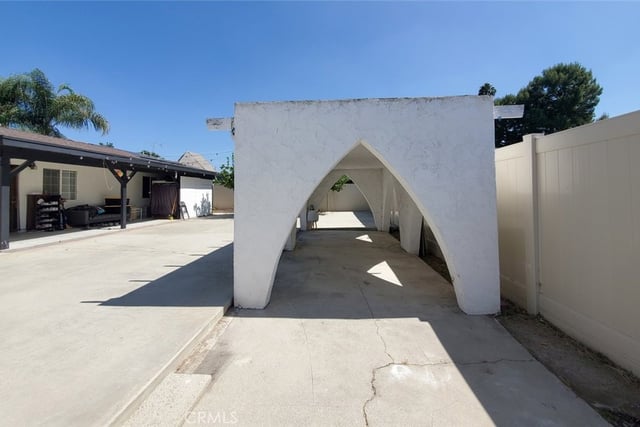 8132 Hatillo, Los Angeles, CA 91306 — photo 22 of 28