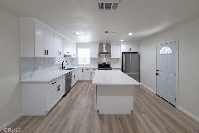 8132 Hatillo, Los Angeles, CA 91306 — photo 7 of 28