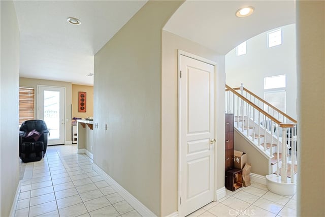 28611 Lupine St, Castaic, CA 91384 — photo 13 of 46