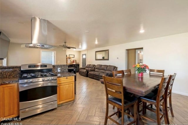 37551 29th E, Palmdale, CA 93550 — photo 4 of 14