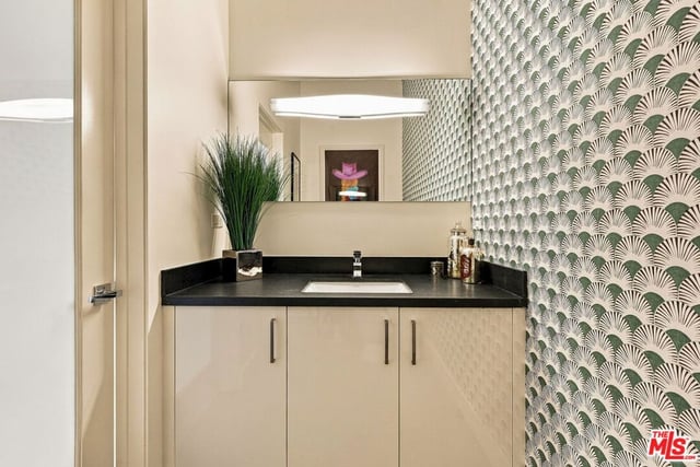 8703 W West Knoll Drive 104, West Hollywood, CA 90069 — photo 12 of 24