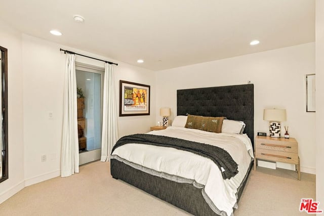 8703 W West Knoll Drive 104, West Hollywood, CA 90069 — photo 14 of 24