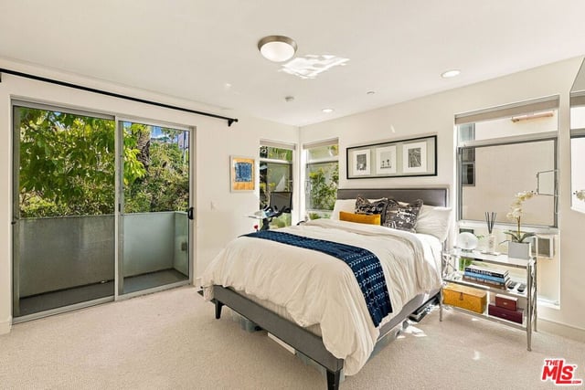 8703 W West Knoll Drive 104, West Hollywood, CA 90069 — photo 20 of 24