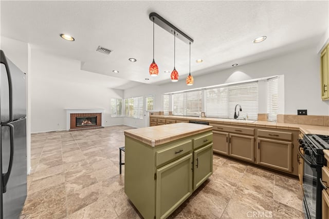 3454 Satin Court, Palmdale, CA 93551 — photo 14 of 50