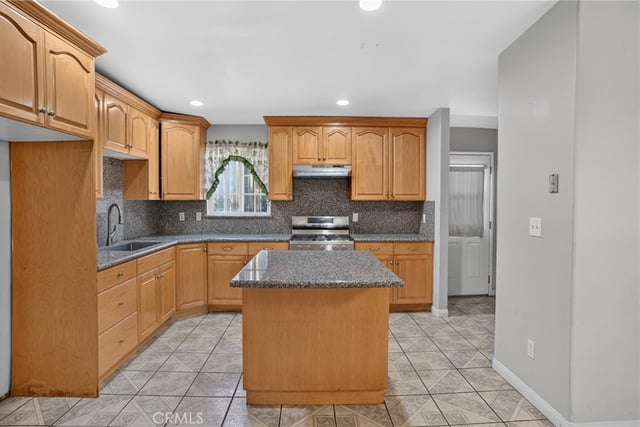 13307 Sayre, Sylmar, CA 91342 — photo 13 of 61