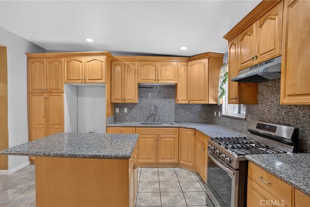 13307 Sayre, Sylmar, CA 91342 — photo 16 of 61
