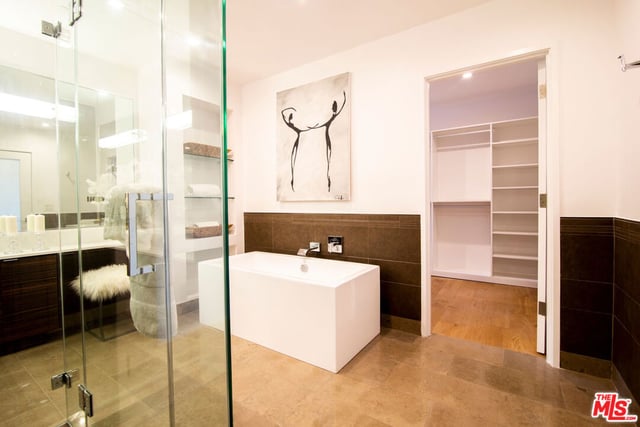 1015 Figueroa Terrace 22, Los Angeles, CA 90012 — photo 4 of 18