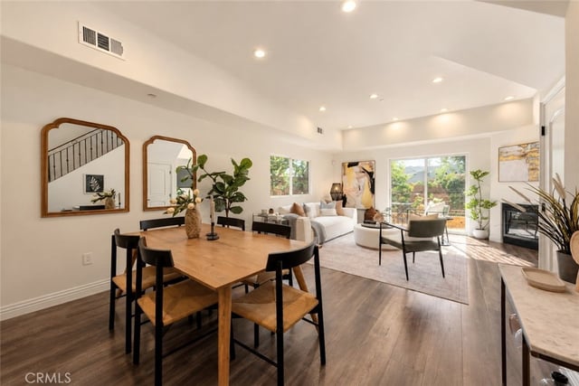 14702 Magnolia Boulevard 105, Sherman Oaks, CA 91403 — photo 2 of 28
