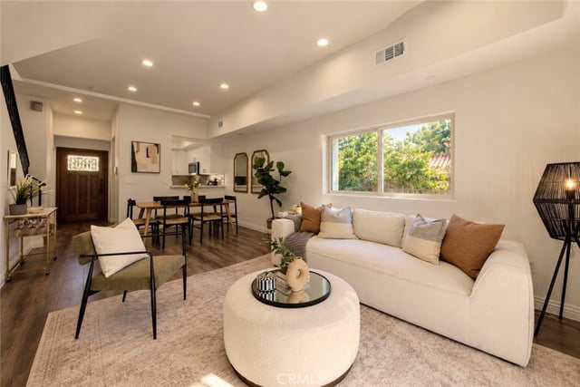 14702 Magnolia Boulevard 105, Sherman Oaks, CA 91403 — photo 5 of 28