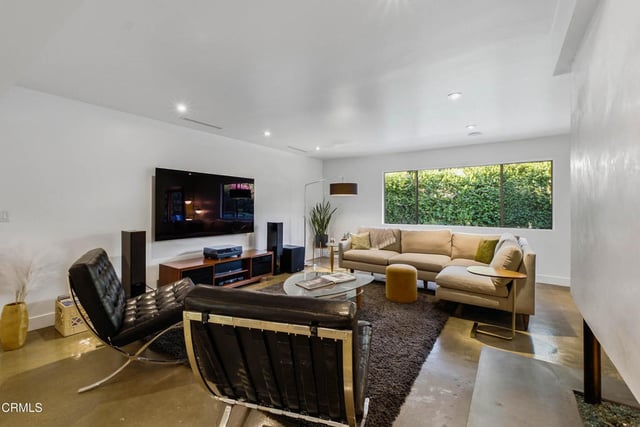 3616 E Chevy Chase Drive, Glendale, CA 91206 — photo 10 of 52