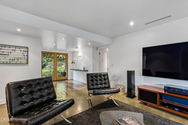 3616 E Chevy Chase Drive, Glendale, CA 91206 — photo 12 of 52