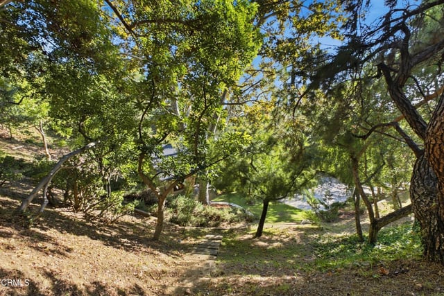 3616 E Chevy Chase Drive, Glendale, CA 91206 — photo 6 of 52