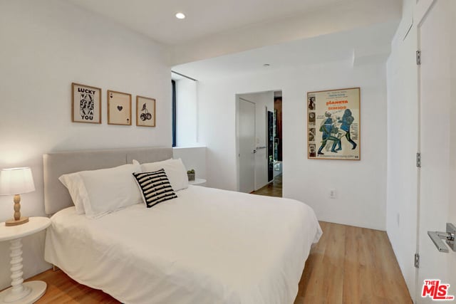 1282 S Cloverdale Avenue, Los Angeles, CA 90019 — photo 16 of 29