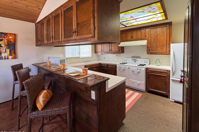 129 Van Nuys Avenue, Oxnard, CA 93035 — photo 11 of 34
