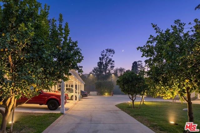 17503 Rancho Street, Encino, CA 91316 — photo 31 of 32