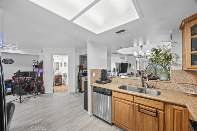 4755 Templeton St 2215, Los Angeles, CA 90032 — photo 11 of 45