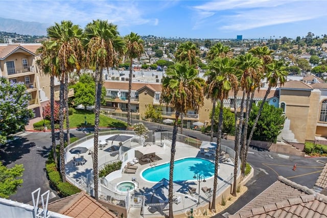 4755 Templeton St 2215, Los Angeles, CA 90032 — photo 39 of 45