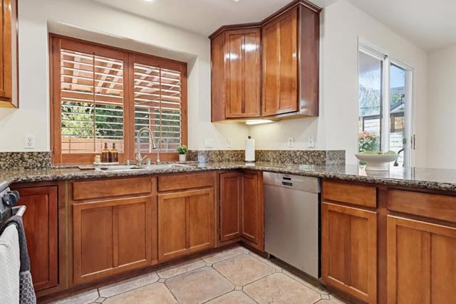 18120 Jaguar Court, Los Angeles, CA 91335 — photo 17 of 38