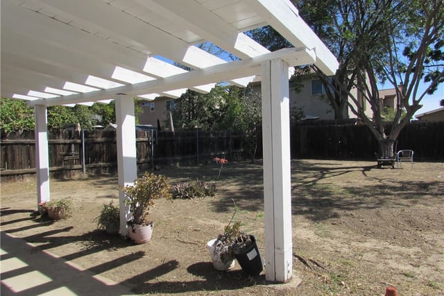 10116 Owensmouth, Chatsworth, CA 91311 — photo 8 of 8