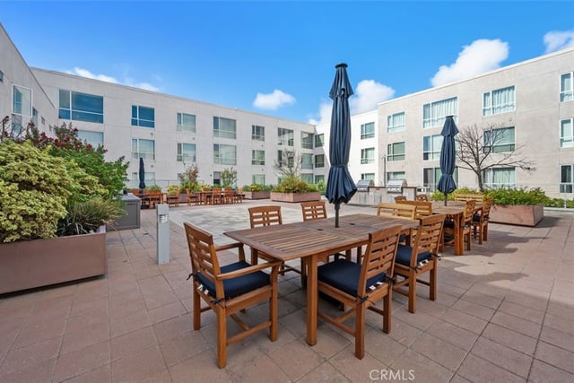 285 W 6th St 326, San Pedro, CA 90731 — photo 14 of 23