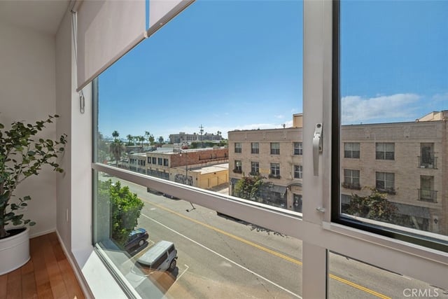 285 W 6th St 326, San Pedro, CA 90731 — photo 5 of 23
