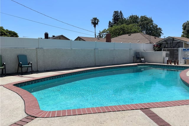 18724 Chase, Northridge, CA 91324 — photo 10 of 36