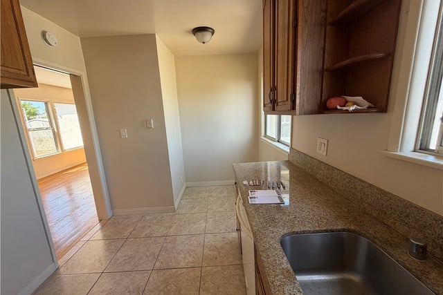 9065 Canterbury Avenue, Arleta, CA 91331 — photo 7 of 14