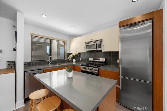 1700 Sawtelle Boulevard 317, Los Angeles, CA 90025 — photo 5 of 20
