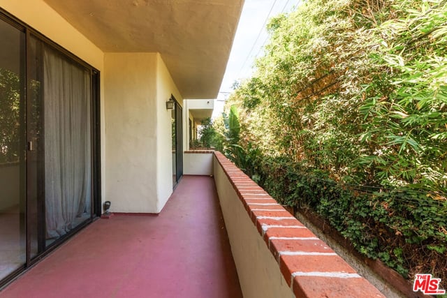 11755 Montana Avenue 208, Los Angeles, CA 90049 — photo 11 of 25
