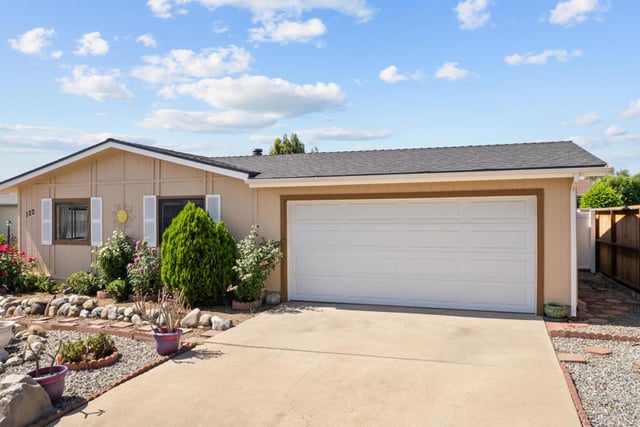 975 W Telegraph Road 122, Santa Paula, CA 93060 — photo 35 of 55