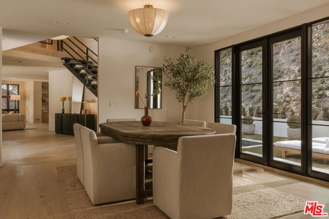 1417 Bluebird Avenue, Los Angeles, CA 90069 — photo 10 of 28