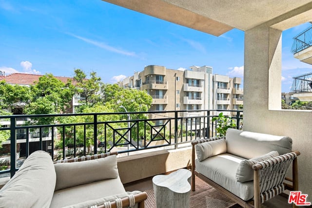 325 Arnaz Drive 301, Los Angeles, CA 90048 — photo 6 of 21