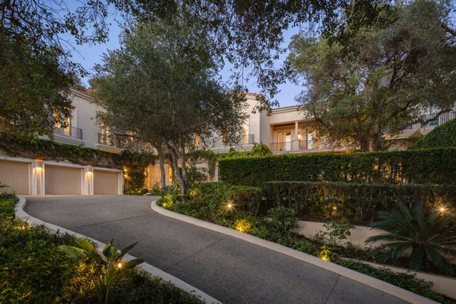 1672 Waynecrest Drive, Beverly Hills, CA 90210 — photo 30 of 35
