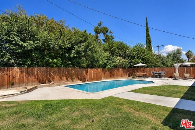 19447 Elkwood Street, Los Angeles, CA 91335 — photo 16 of 18