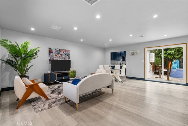 17660 Martha, Los Angeles, CA 91316 — photo 11 of 73