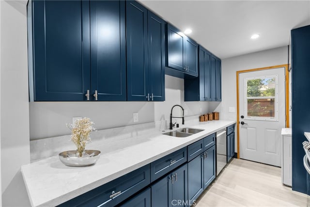 17660 Martha, Los Angeles, CA 91316 — photo 16 of 73