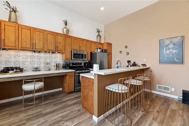 4652 Don Lorenzo B, Los Angeles, CA 90008 — photo 12 of 31