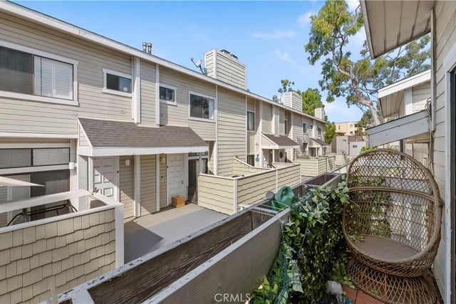 4652 Don Lorenzo B, Los Angeles, CA 90008 — photo 23 of 31