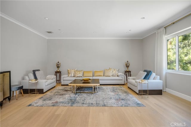 3851 Karen Lynn Drive, Glendale, CA 91206 — photo 14 of 45