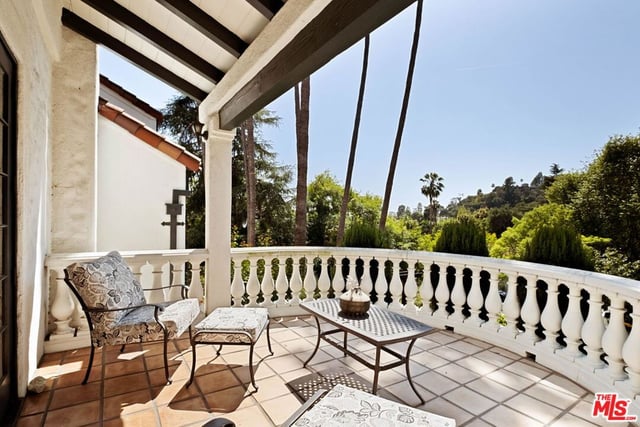 2556 Aberdeen Avenue, Los Angeles, CA 90027 — photo 11 of 69