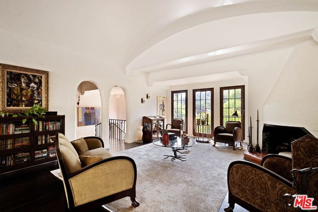2556 Aberdeen Avenue, Los Angeles, CA 90027 — photo 17 of 69