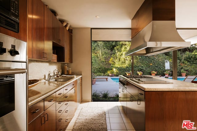 9225 Nightingale Drive, Los Angeles, CA 90069 — photo 12 of 26
