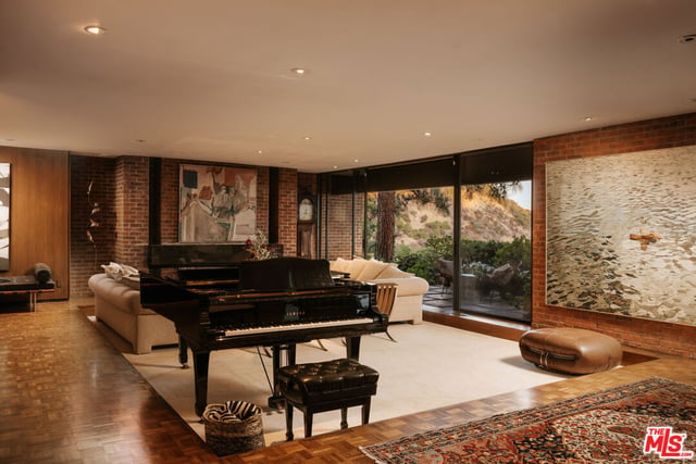 9225 Nightingale Drive, Los Angeles, CA 90069 — photo 5 of 26